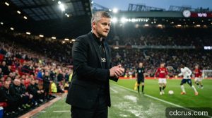 Đại chiến Old Trafford: Michael Carrick và canh bạc “sinh tử” trước Tottenham